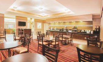 La Quinta Inn & Suites by Wyndham Cincinnati Airpt Florence
