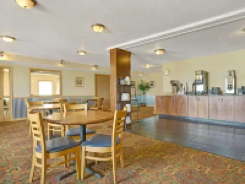 Super 8 by Wyndham Monticello Hotels in Wright County