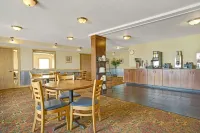 Super 8 by Wyndham Monticello Hotels in Maple Lake