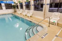 Comfort Inn & Suites Jackson North - Pools