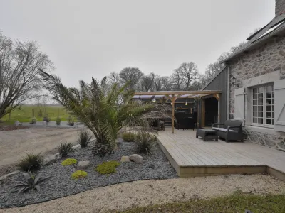 Le Logis de Papeu Plage Saint-Sieu附近的飯店