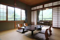 Ryokan Tanaka Hotels near Hirayu Fall