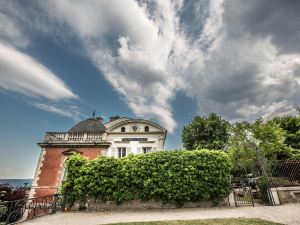 Pavillon Henri IV - Hotel Restaurant Terrasse