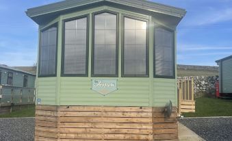 Immaculate 2-Bed Static Caravan at Monrieth