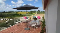 Entre Vinhas & Mar Hotels in Amoreira