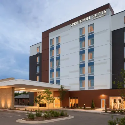 سبرينج هيل سويتس باي ماريوت ميلواكي ويست/واواتوزا Hotels near ميلواكي مايل