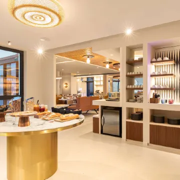 Yac Paris Clichy, A Member of Radisson Individuals