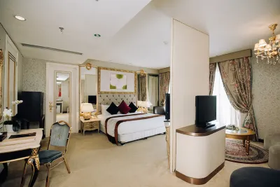 Amaroossa Royal Bogor Hotels near Kuntum Farmfield dan Nurseries