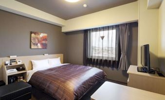 3. Hotel Ro..