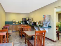 Days Inn by Wyndham Maumee/Toledo Hotels in Maumee