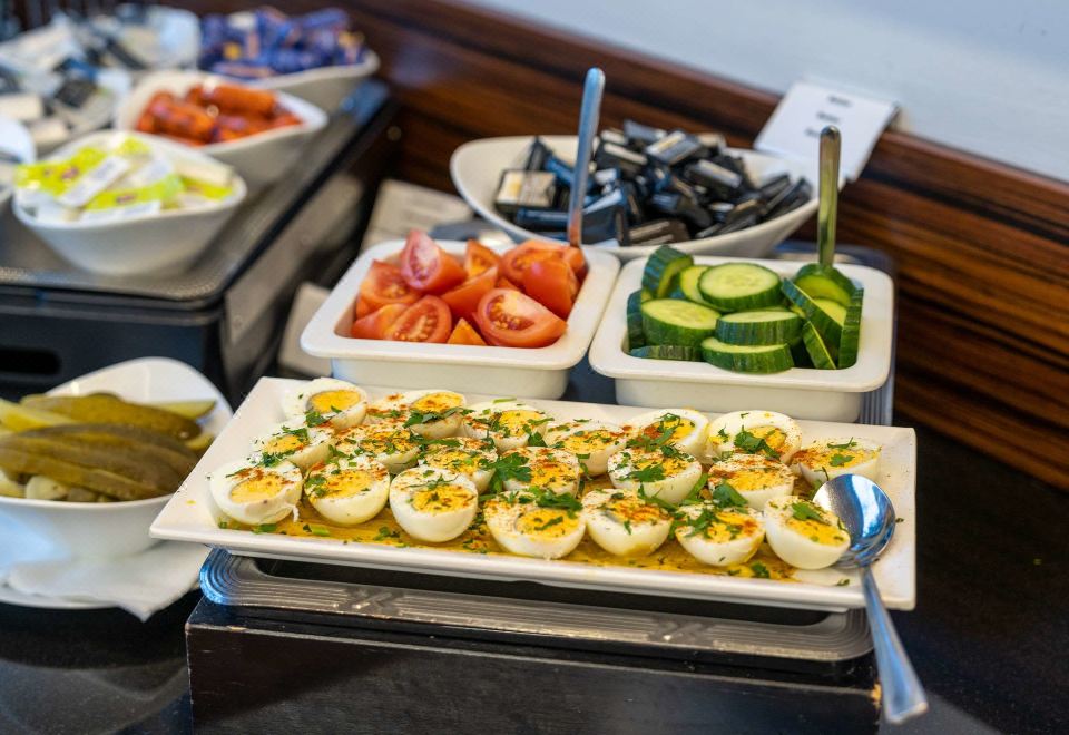 [베스트 웨스턴 플러스 아메디아의 아늑한 바 공간]