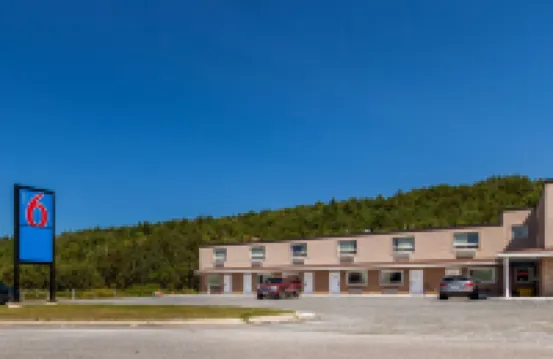 Motel 6 Sudbury, on