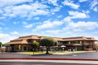 Super 8 by Wyndham Lindsay Olive Tree Hotels in Porterville