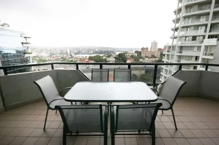 Milson Serviced Apartments Отели рядом с достопримечательностью «Венди Уайтлис Сикрет Гарден»