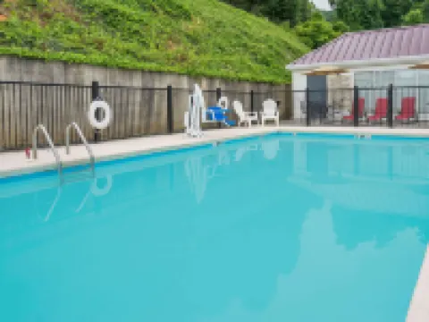 ハワード ジョンソン バイ ウィンダム ドールトン ドールトンのホテル