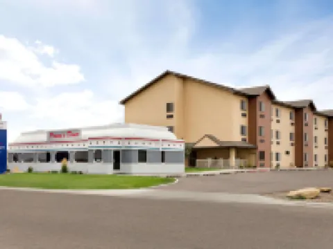 Baymont by Wyndham Glendive Hotels in Glendive