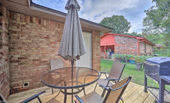 Family-Friendly Barling Retreat: Yard & Deck! - Housity