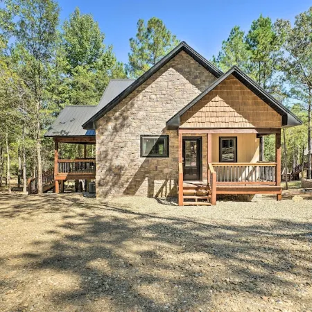 Modern Broken Bow Cabin, Near Lake and Wineries Отели в г. Брокен Боу