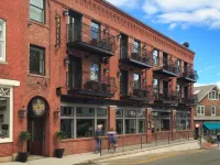 16 Bay View Hotels in Knox County
