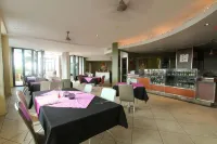 Caloundra Central Apartment Hotel Official Hotels in Battery Hill