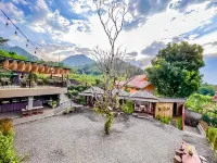 Amerta Cafe & Resort Các khách sạn ở Sukamakmur