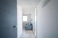 Stylish Residenza Torre Bianca 2 Bedroom Apartment Sleeps 5