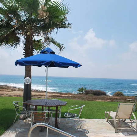 Sea Front Villa, Heated Private Pool, Amazing Location Paphos 323