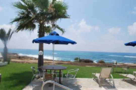 Sea Front Villa with Private Heated Pool, Quiet Area Paphos 322