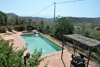 Holiday House for 6 Persons, with Swimming Pool - Villas
