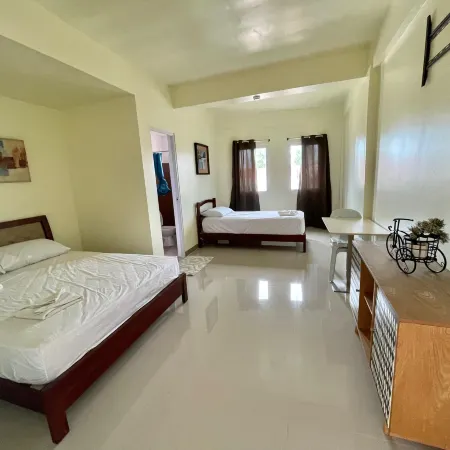 Midpoint Suites