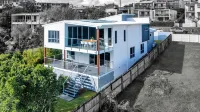 George8- the Ultimate, Family Beach House!