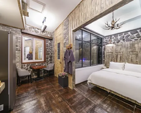 Daegu Dongseongro Brown Dot Hotels in Daegu