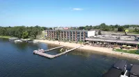 Holiday Inn Detroit Lakes - Lakefront Các khách sạn ở Dunn Township