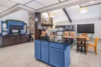 AmericInn by Wyndham Plover Stevens Point - Pet-friendly