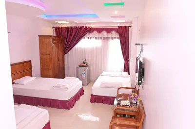 Khach san Hoang Ha River Town Hotels near Thác Bà Lake