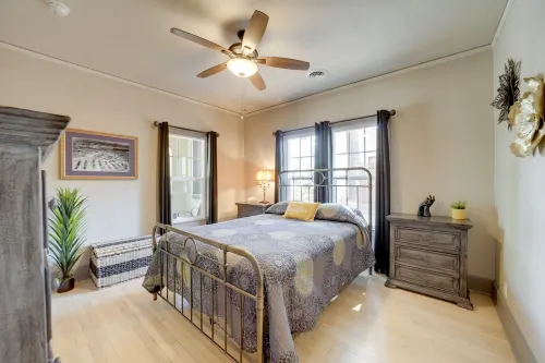 Less Than 1 Mi to Dtwn Home with Deck in Clarkdale!