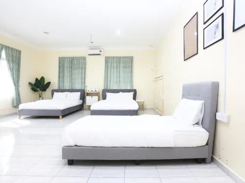 Aloha Chalet Hotels in Kampung Raja