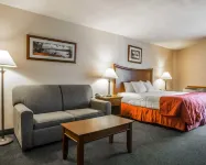 Clarion Inn & Suites at the Outlets of Lake George Hotels in Lake Luzerne