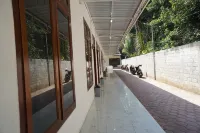 OYO Life 93185 阿亞尼旅館
