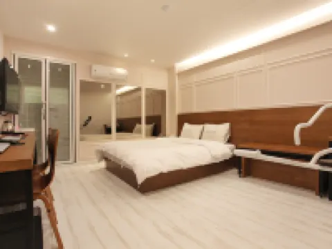 Ilsan Avantgarde Hotels in Goyang-si