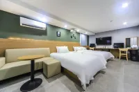 포엠모텔 가조도 주변 호텔