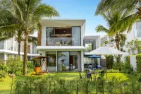 Khu nghỉ dưỡng Wyndham Royal Beachfront Hội An Các khách sạn gần Khu đô thị Điện Thắng Trung