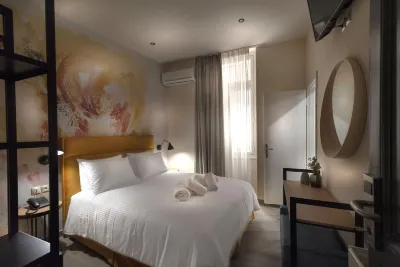 Athens Market Portrait Hotel a Atene
