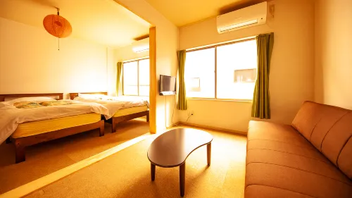 Kanazawa Higashiyama Cabin Hakobune