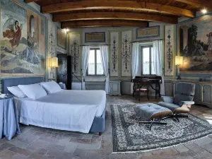 Palazzo Viviani Castello di Montegridolfo