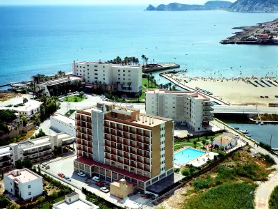 Hotel Villa Naranjos Hôtels à proximité de : La Casa Del Cable Espai D'art