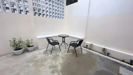 Happy Homestay Singkawang Отели в г. Sedau