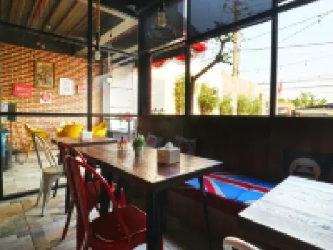 Kamariska Hostel Hoteles en Gedangan