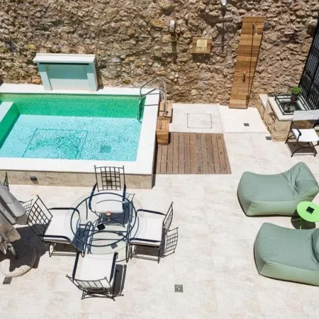 Phaedra Suites