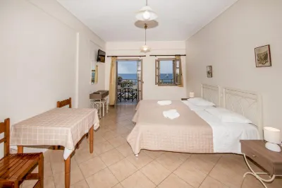 Enjoy Villas Hotels in der Nähe von Schwarzer Strand von Kamari